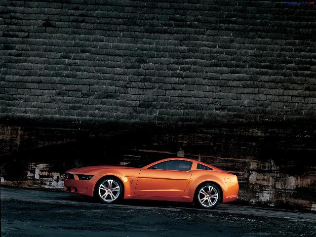 Ford--Mustang-Giugiaro_04.jpg